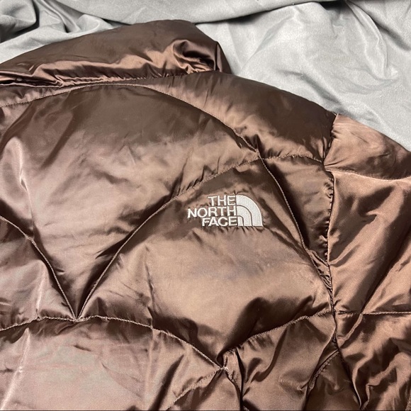 The North Face Brown Puffer Jacket - Picture 7 of 13